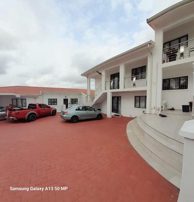 Apartment / Flat For Rent in Silverglen, Chatsworth