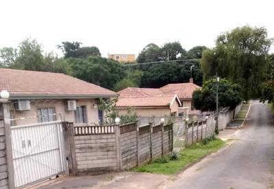 Townhouse For Rent in Bellair, Durban