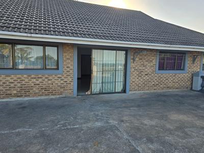 Cottage For Rent in Park Rynie, Park Rynie