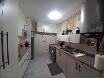 Apartment / Flat For Sale in Malvern, Queensburgh